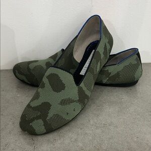 Rothy's Women's Green Camo Knit Flats with Blue Trim